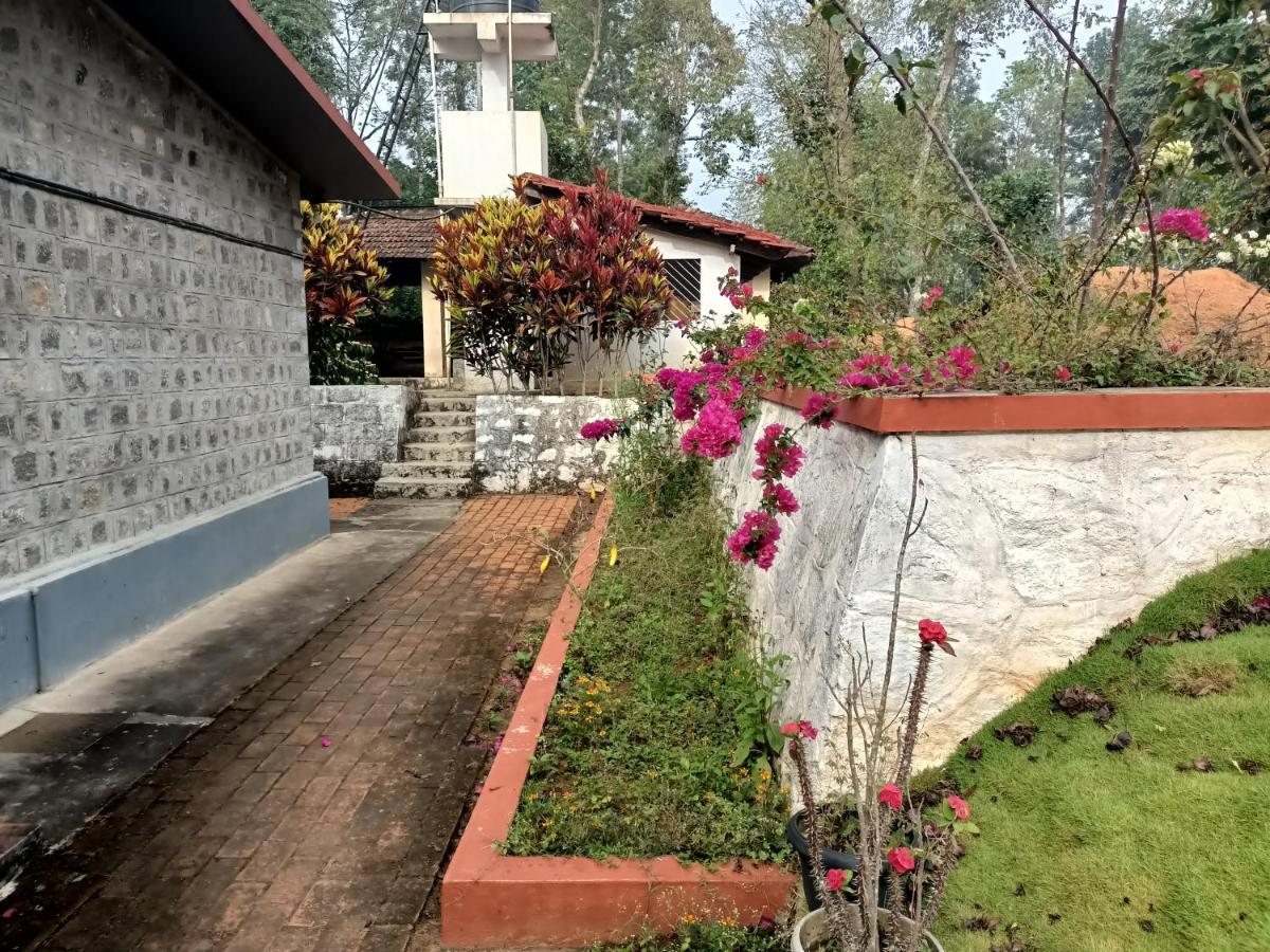Hotel Coorg Kolamotte Gonikoppal Exterior foto